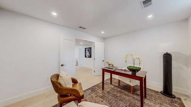 140 Columbia St 1, Brookline, MA 02446