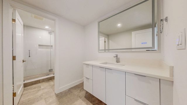 140 Columbia St 1, Brookline, MA 02446