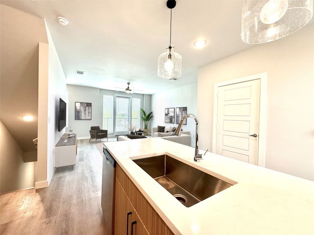 540 Foxglove Road Bldg 1-540, Mansfield, TX 76063
