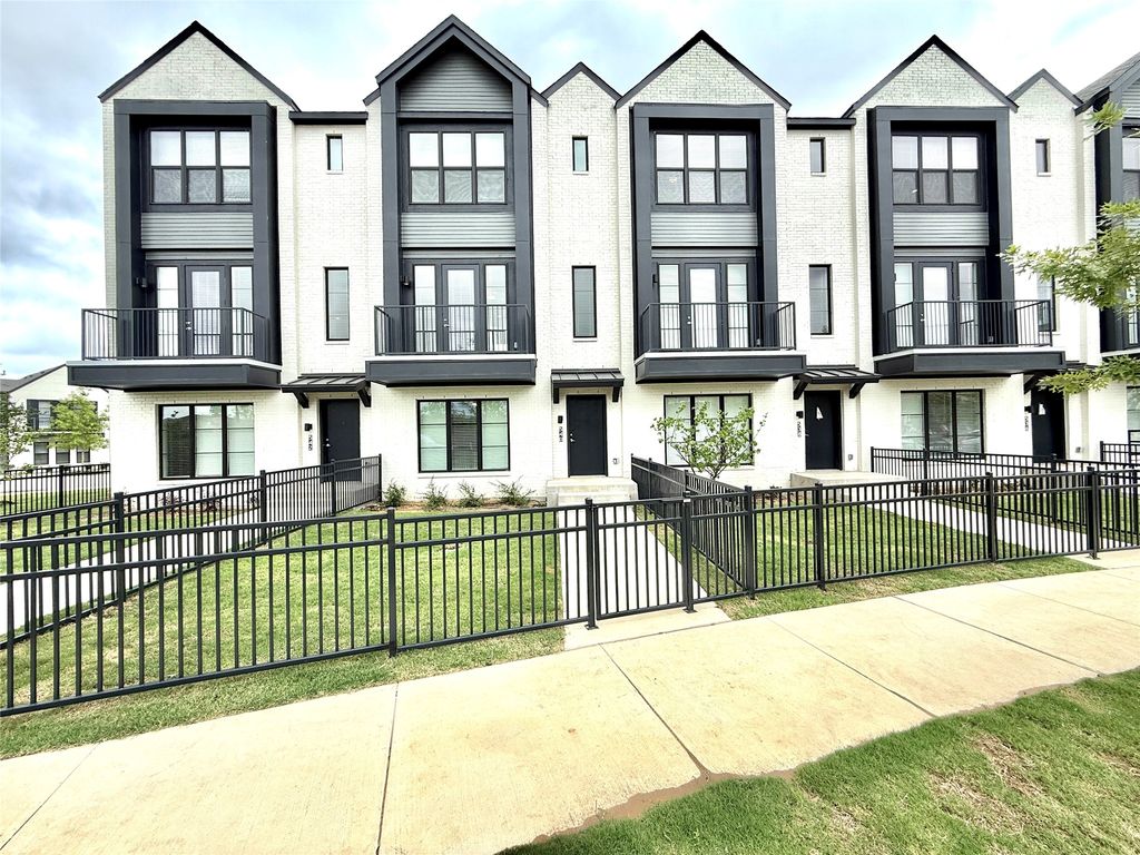 540 Foxglove Road Bldg 1-540, Mansfield, TX 76063