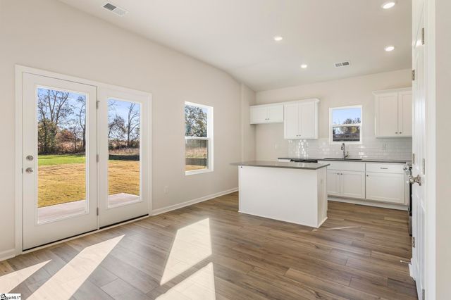 5006 Burke Meadows Run, Chesnee, SC 29323