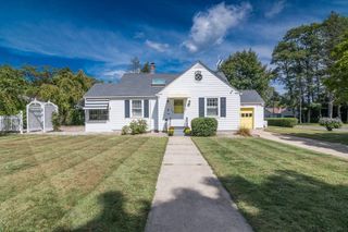 4 Gleason Rd, Northampton, MA 01060