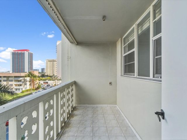 1893 S Ocean Drive 503, Hallandale Beach, FL 33009