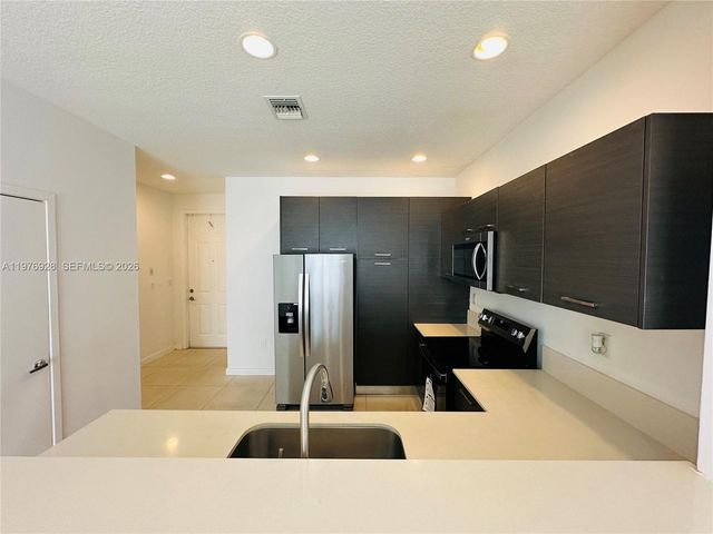 3442 NW 13th St, Lauderhill, FL 33311