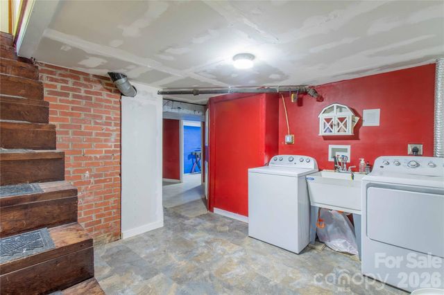875 Mills Gap Road, Fletcher, NC 28732