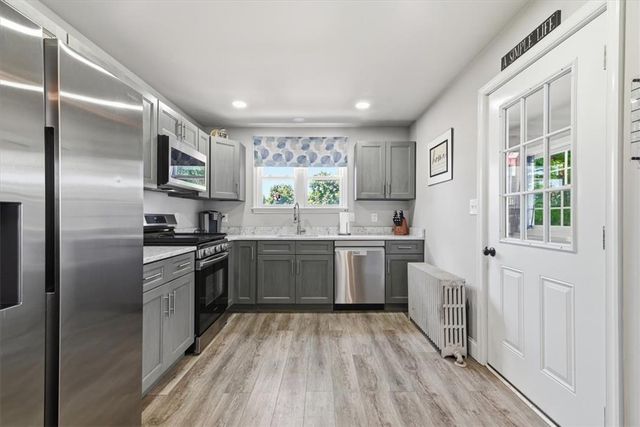 1388 Newport Avenue, Northampton Boro, PA 18067