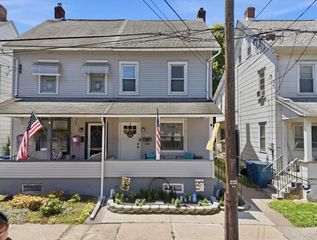 1388 Newport Avenue, Northampton Boro, PA 18067