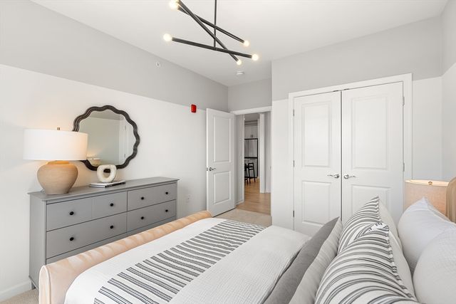 5 Peters Farm Way 305, Westborough, MA 01581