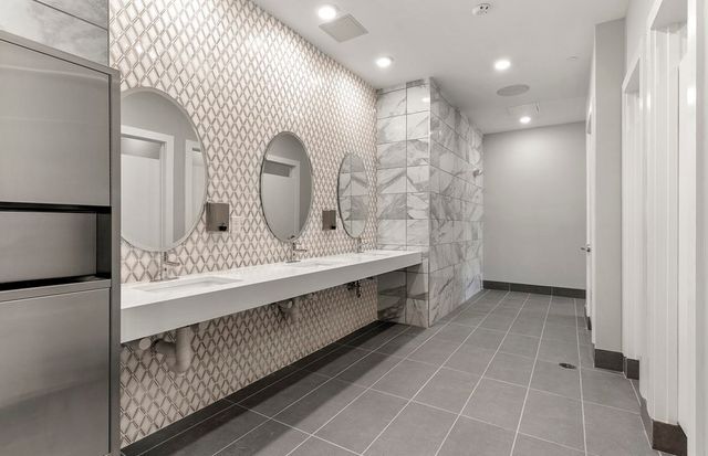 5 Peters Farm Way 305, Westborough, MA 01581