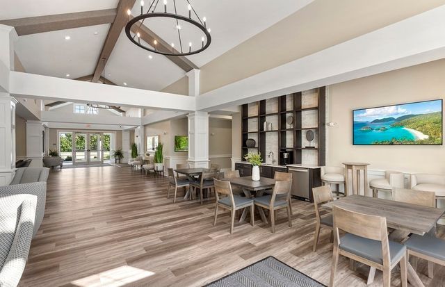 5 Peters Farm Way 305, Westborough, MA 01581