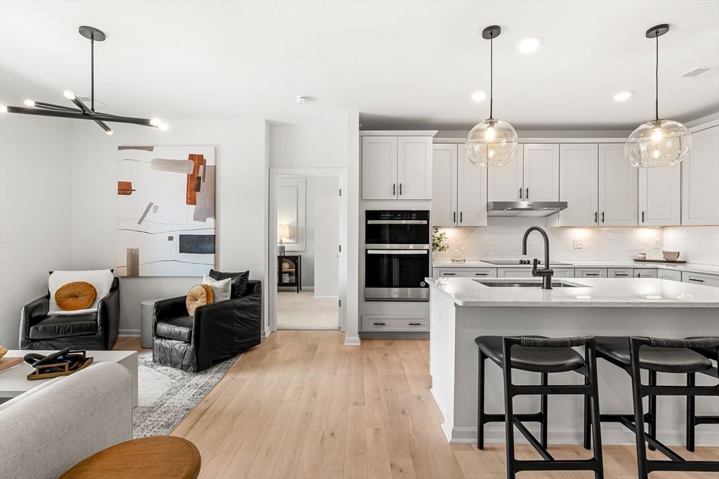 5 Peters Farm Way 305, Westborough, MA 01581