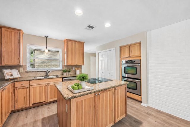 11410 Overbrook Lane, Houston, TX 77077