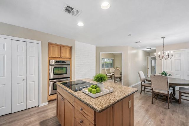 11410 Overbrook Lane, Houston, TX 77077