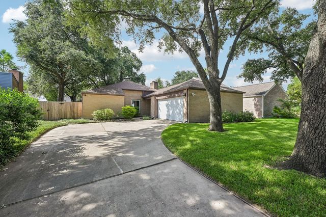 11410 Overbrook Lane, Houston, TX 77077