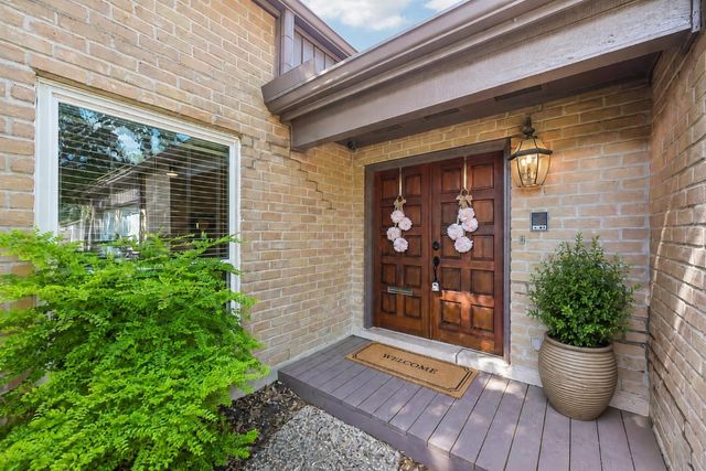 11410 Overbrook Lane, Houston, TX 77077
