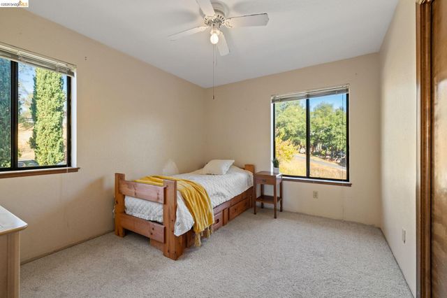 17347 Valley Oak Dr, Sonora, CA 95370