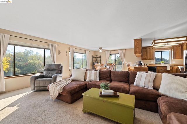 17347 Valley Oak Dr, Sonora, CA 95370