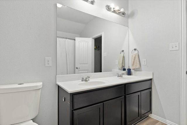 3117 Royal Crest Drive, Fort Worth, TX 76140