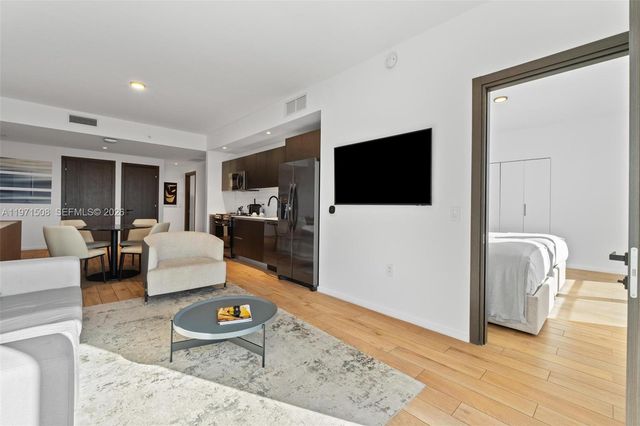 398 NE 5th St 3218, Miami, FL 33132