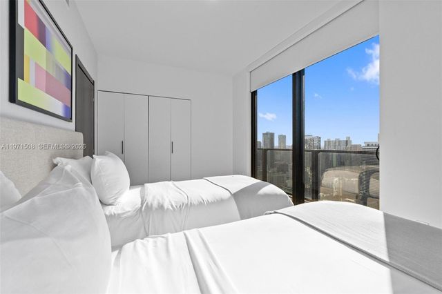 398 NE 5th St 3218, Miami, FL 33132