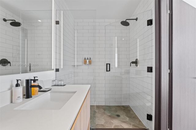 398 NE 5th St 3218, Miami, FL 33132