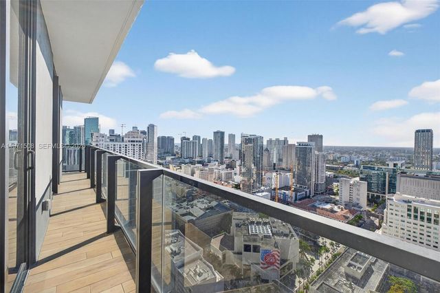 398 NE 5th St 3218, Miami, FL 33132