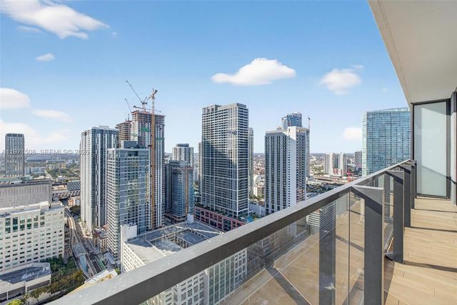 398 NE 5th St 3218, Miami, FL 33132