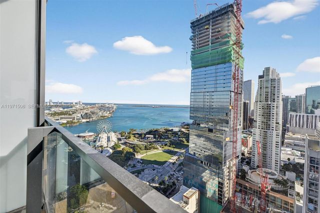 398 NE 5th St 3218, Miami, FL 33132