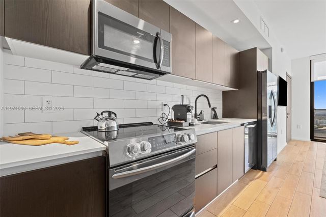 398 NE 5th St 3218, Miami, FL 33132