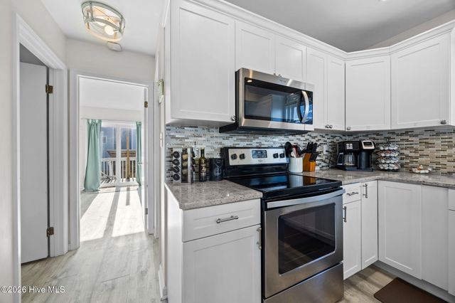 1720 N New River Drive, Surf City, NC 28445