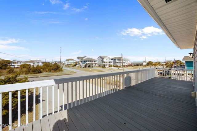 1720 N New River Drive, Surf City, NC 28445