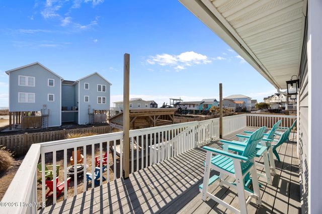 1720 N New River Drive, Surf City, NC 28445