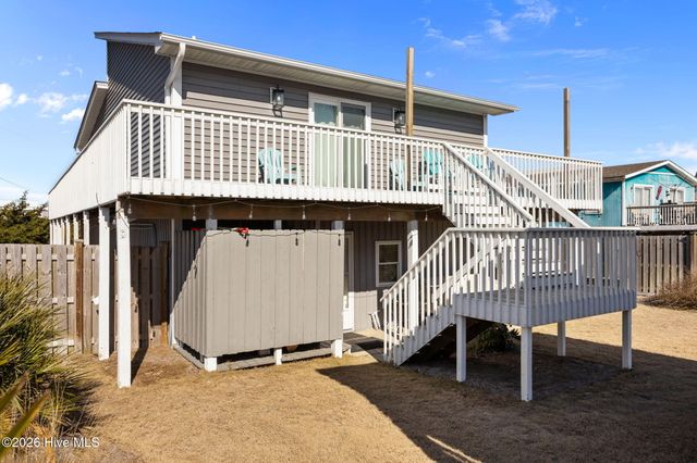 1720 N New River Drive, Surf City, NC 28445