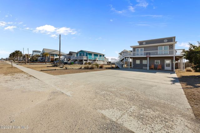 1720 N New River Drive, Surf City, NC 28445