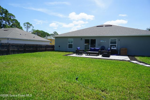 1014 Hammacher Avenue SW, Palm Bay, FL 32908