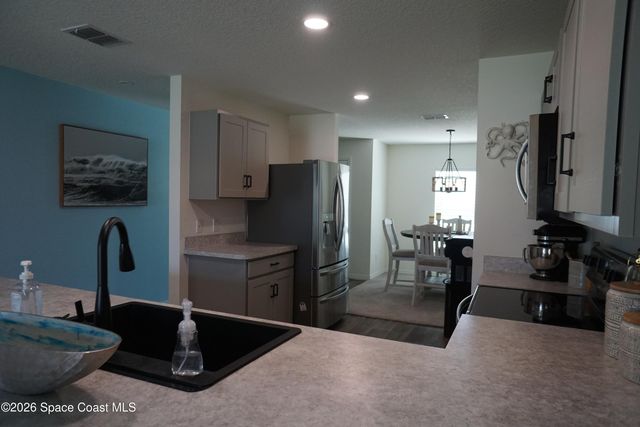 1014 Hammacher Avenue SW, Palm Bay, FL 32908