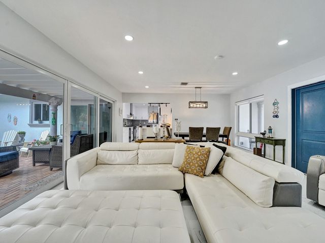 3204 Robbins Road, Pompano Beach, FL 33062