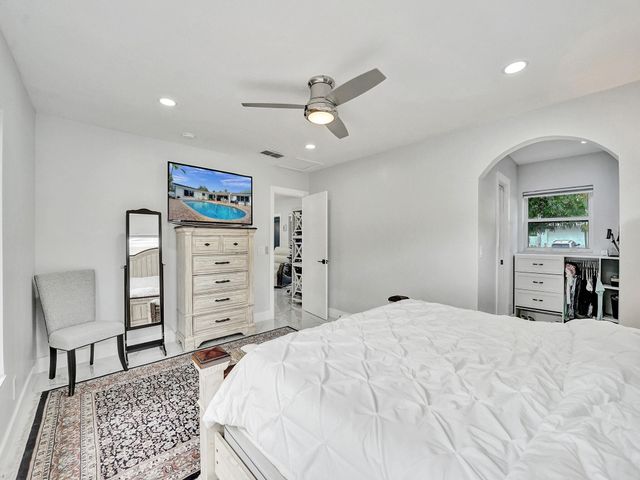 3204 Robbins Road, Pompano Beach, FL 33062