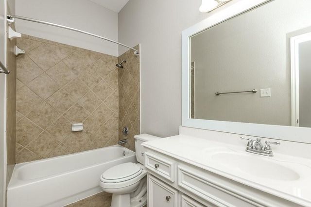 15802 Magnolia Shores Lane, Houston, TX 77044