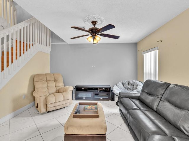 8991 NW 53rd Street, Sunrise, FL 33351