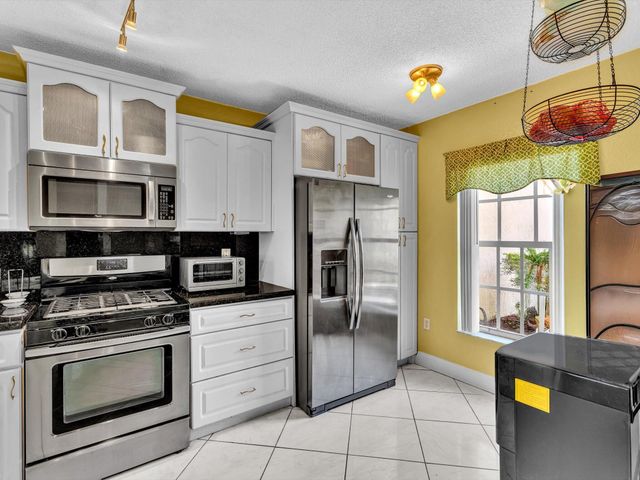 8991 NW 53rd Street, Sunrise, FL 33351
