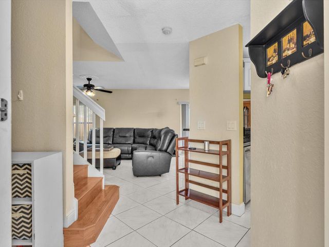 8991 NW 53rd Street, Sunrise, FL 33351