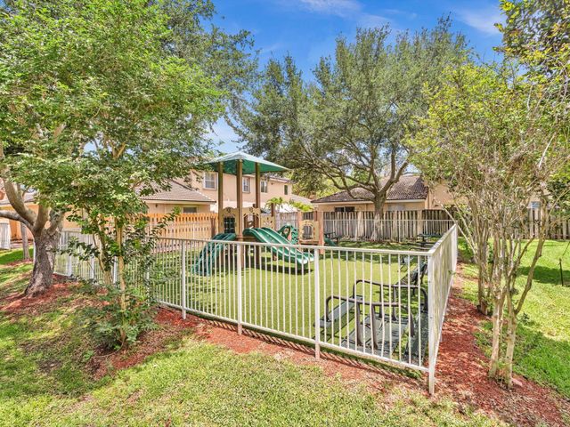 8991 NW 53rd Street, Sunrise, FL 33351