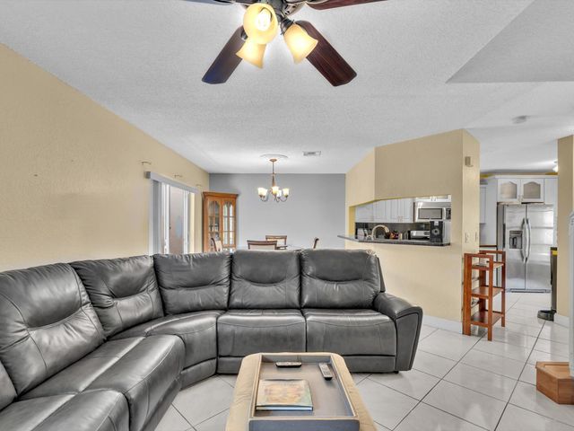 8991 NW 53rd Street, Sunrise, FL 33351