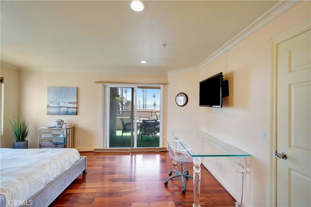 1200 Pacific Coast Highway 209, Huntington Beach, CA 92648