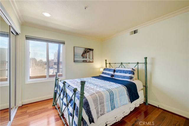1200 Pacific Coast Highway 209, Huntington Beach, CA 92648