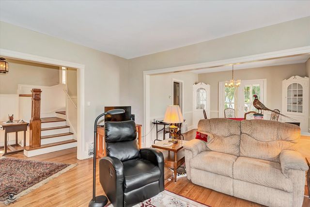 10446 S Prospect Avenue, Chicago, IL 60643