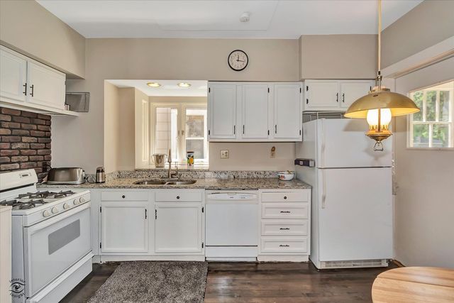 10446 S Prospect Avenue, Chicago, IL 60643