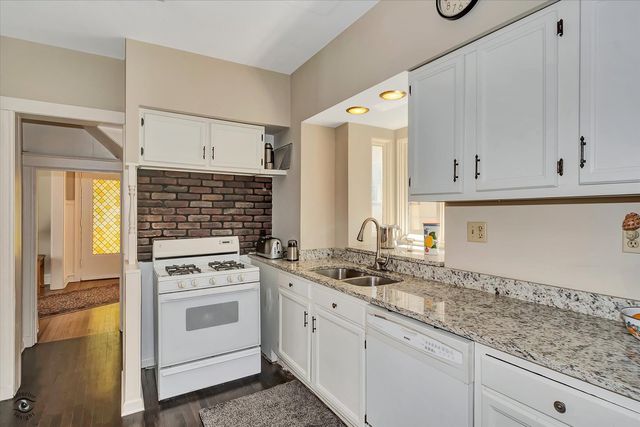 10446 S Prospect Avenue, Chicago, IL 60643