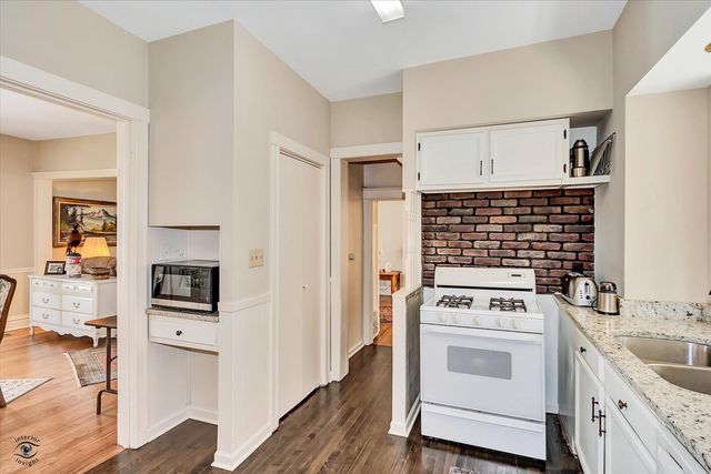 10446 S Prospect Avenue, Chicago, IL 60643
